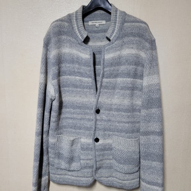 시리즈 epigram 톤온톤 니트 가디건