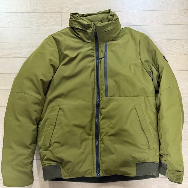 나이키 테크팩 푸퍼 다운 패딩 머스타드