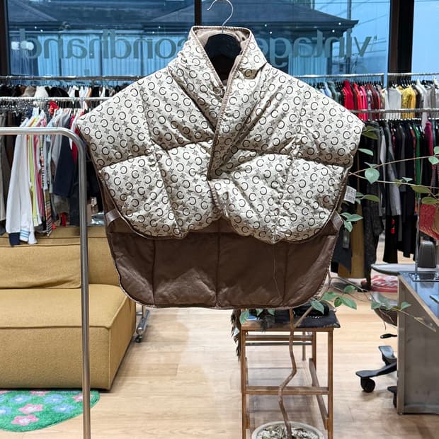 셀린느 브라운 트리오페 다운 베스트 