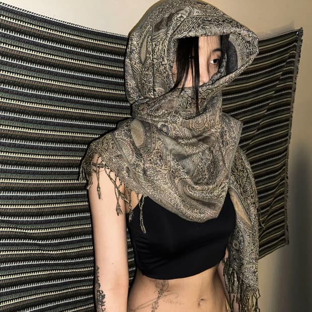 빈티지 데저트 페이즐리 패턴 머플러