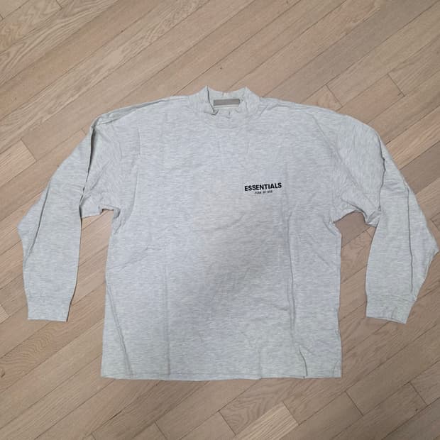 에센셜 더 코어 롱 슬리브 티셔츠 라이트오트밀 L