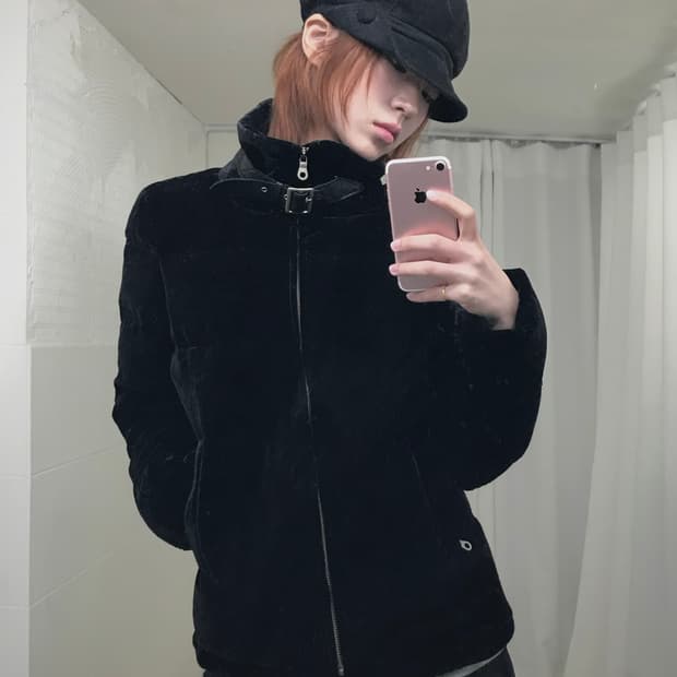 빈티지 블랙 벨벳 비죠 디테일 패딩