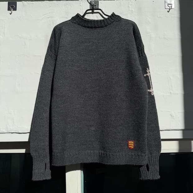 Guernsey Woollens 건지 울른스 차콜 니트 스웨터 40