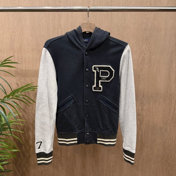 폴로 랄프 로렌 후드 바시티 자켓 배색 와펜 디테일 레귤러핏 블랙