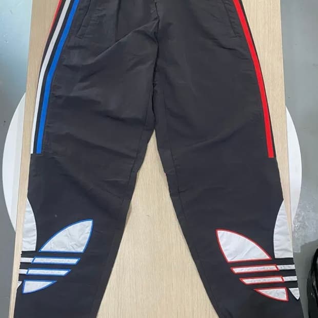 아디다스 트라이컬러 트라이팬츠 M