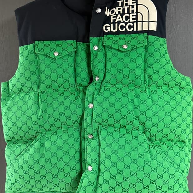 구찌 노스페이스 패딩조끼 우주매물