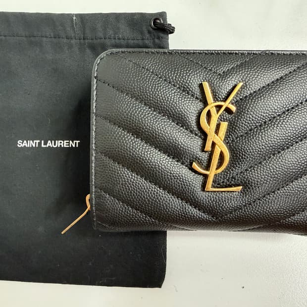 [정품] 입생로랑 컴팩트 지퍼 반지갑 