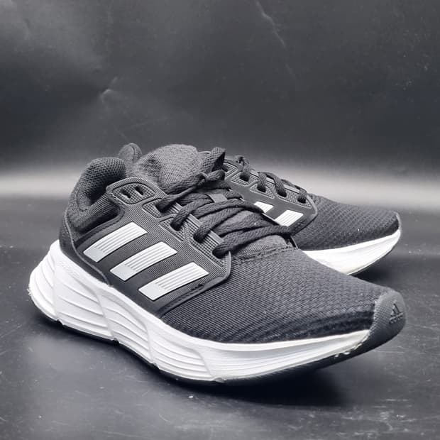 아디다스 센스부스트 여성운동화235 