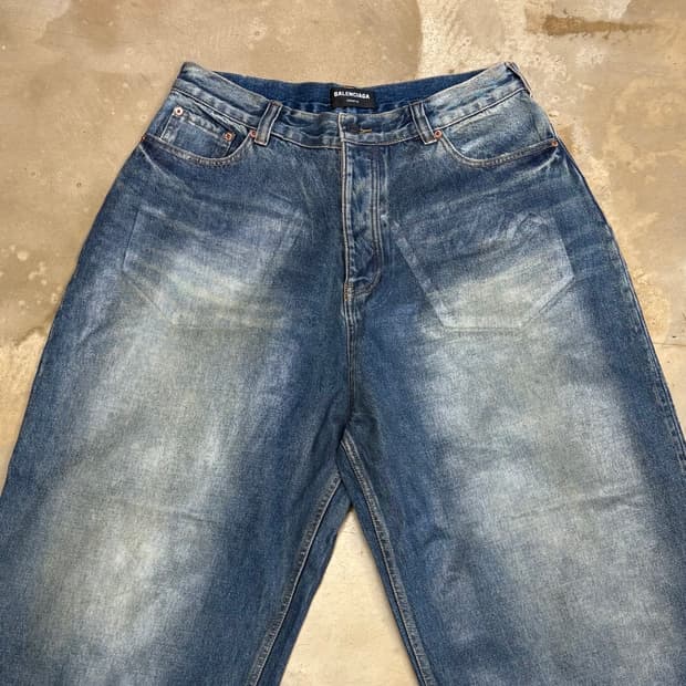 M 발렌시아가 코티드 배기 데님 팬츠