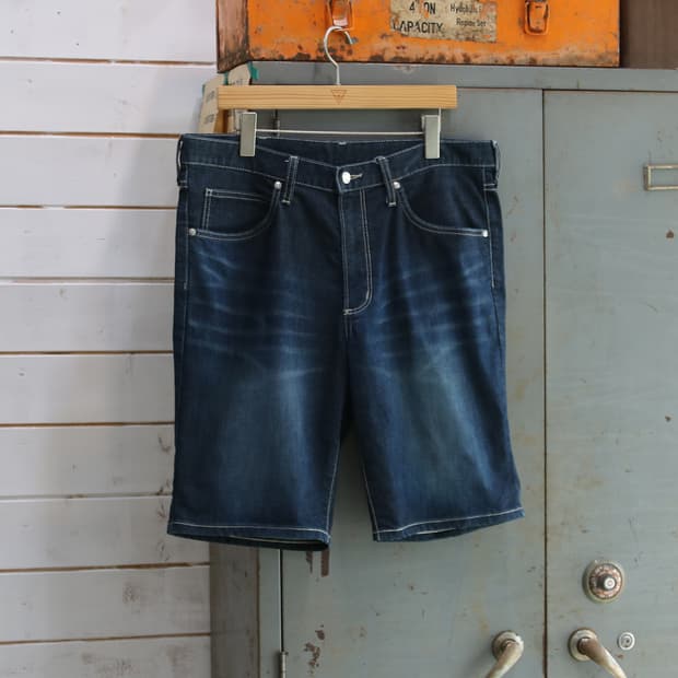 (착용컷) Wrangler 데님 반바지 (남성용 34-35)