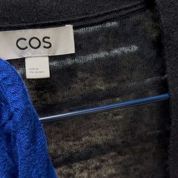 cos 코스 V-NECK LINEN CARDIGAN 린넨 가디건