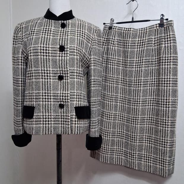 일본구제 LAPINE BLANCHE 벨벳배색버턴 금사체크 모직 상하투피스