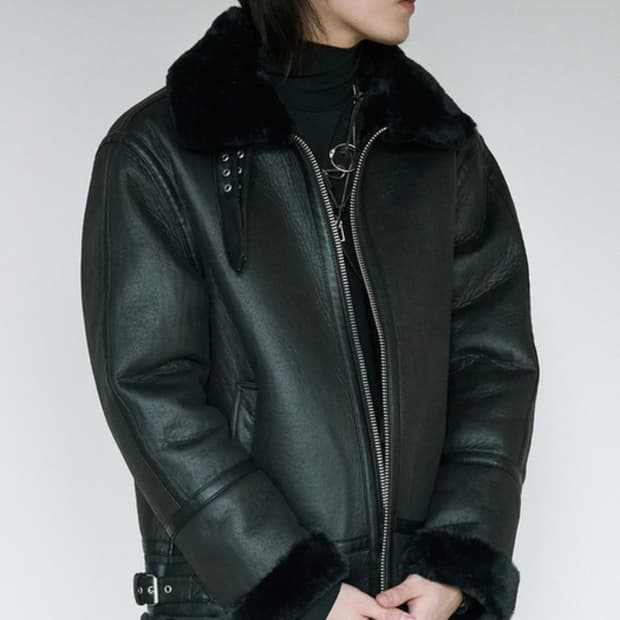 미나브 레더 스트랩 무스탕 자켓