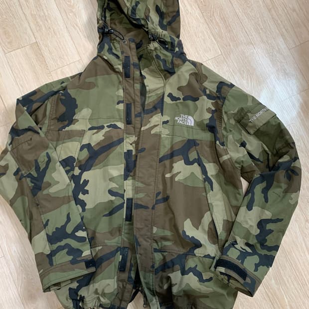 MFL20204 노스페이스 카모 바람막이 xl사이즈