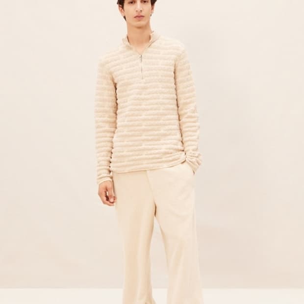 자크뮈스 LA MAILLE LUIS 자카드 로고 쿼터집 니트