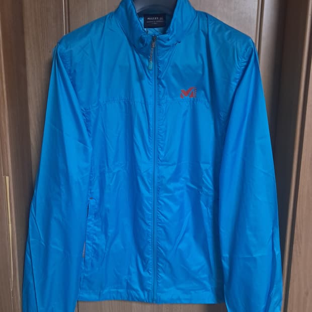 밀레 여성 바람막이 100 새상품 