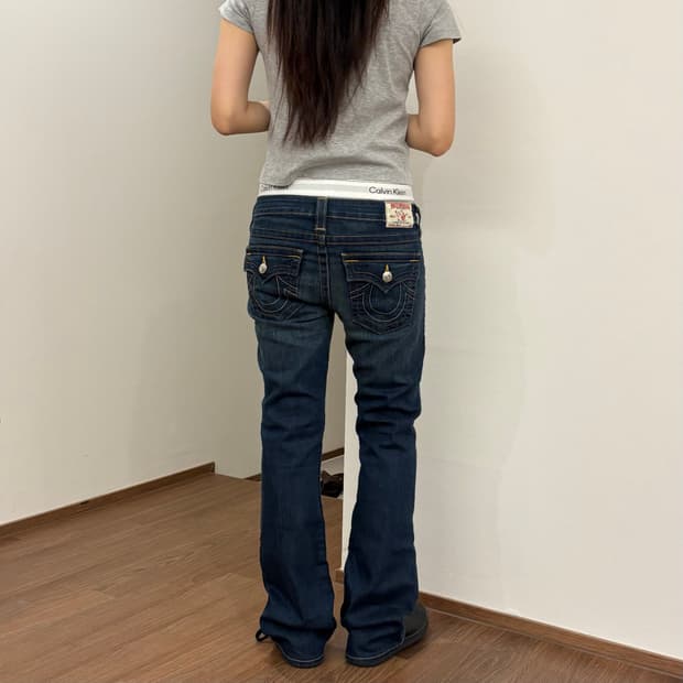 USA 트루릴리젼 딱붙핏 부츠컷 데님 27