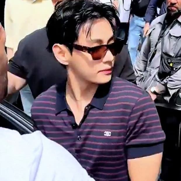 셀린느 뷔 PK 카라티 니트 M 백화점풀구성 새상품