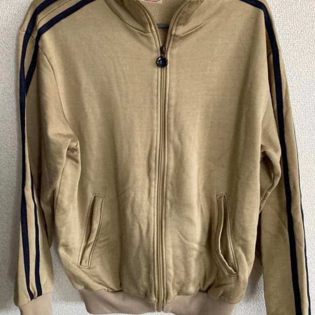 캐피탈 자수 트랙자켓