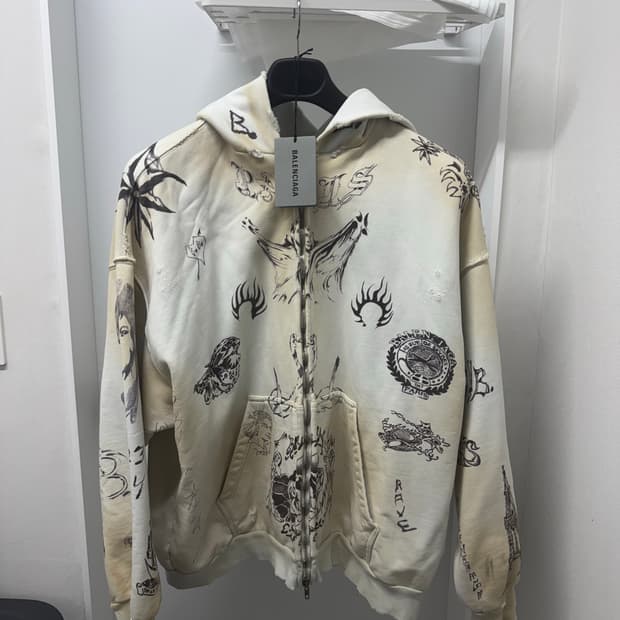 발렌시아가 24ss 타투 후드집업 xxl