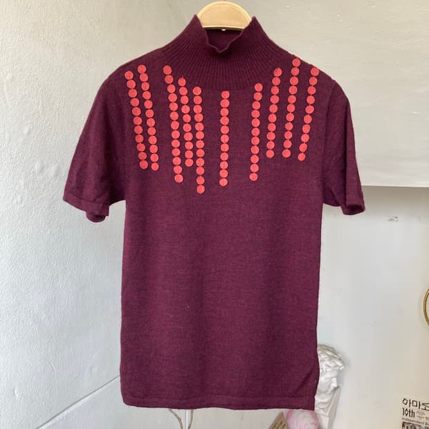 울 버건디 디테일 반팔 니트탑