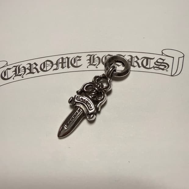 크롬하츠 5 대거 펜던트 실버 참 매장판