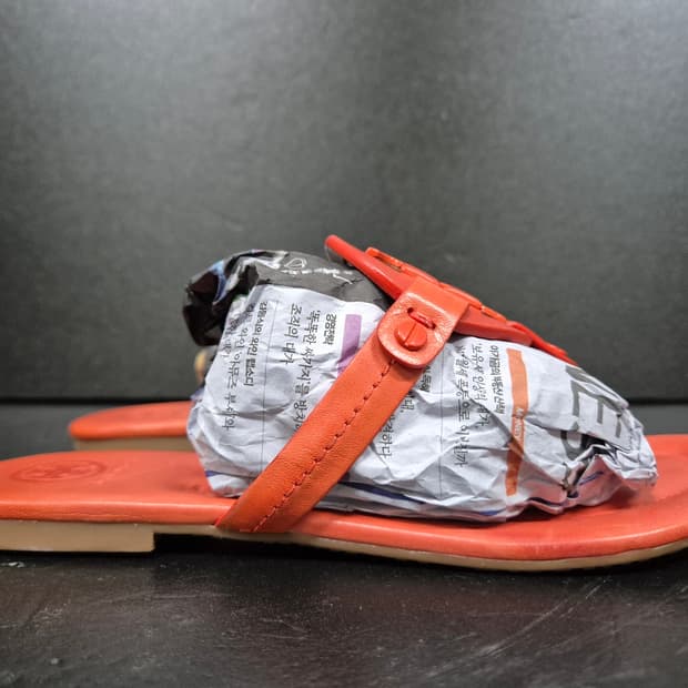 토리버치 여성 샌들 240