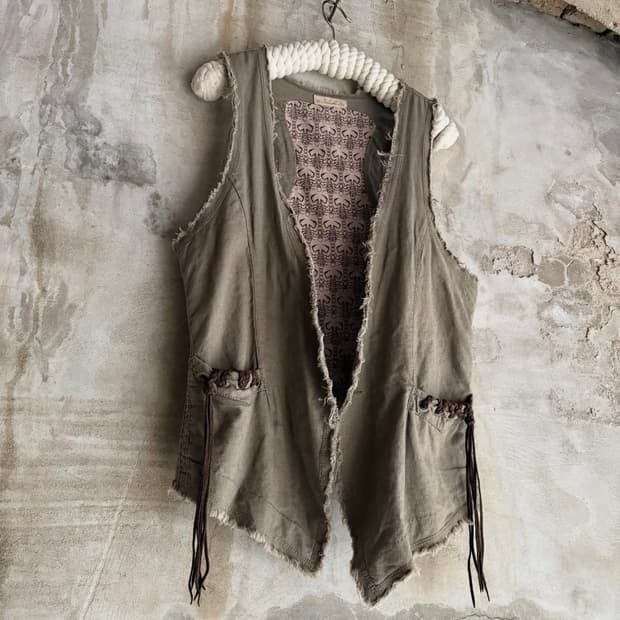 g.o.a Pocket Detail Vest