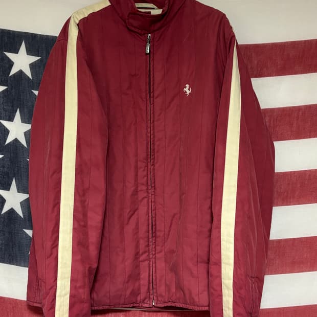 휠라(Fila)와 페라리(Ferrari)의 협업 제품 95