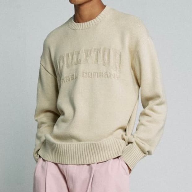 스컬프터 크루넥 니트