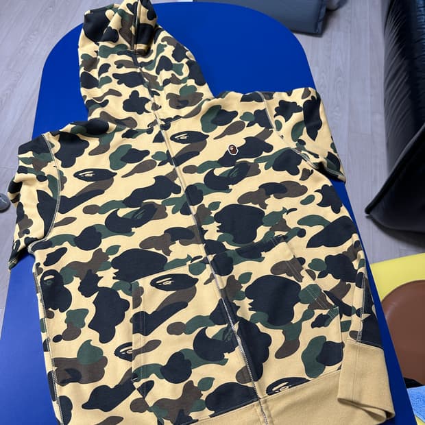 베이프 퍼스트 카모 풀 집 후드 황계