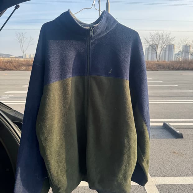 노티카 90‘s 후리스 집업