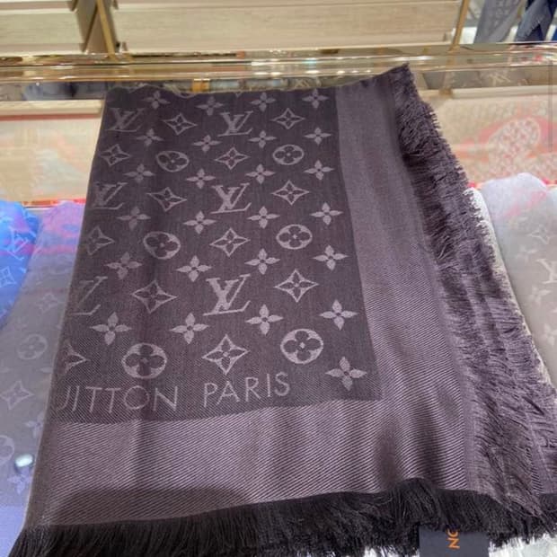 루이비통 모노그램 숄 베이지