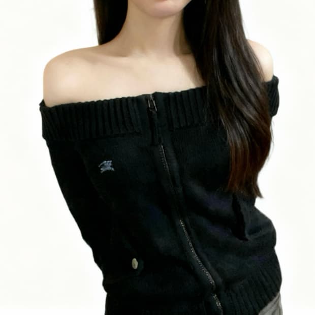 버버리 블랙 오프숄더 7부 니트 집업 
