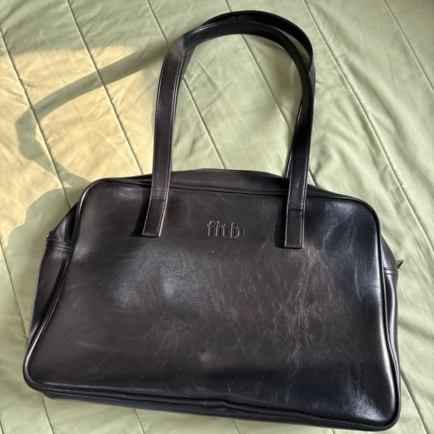 필인더블랭크 Trapezoid 숄더백 블랙