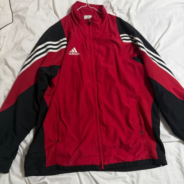 Adidas vintage windbreaker red
