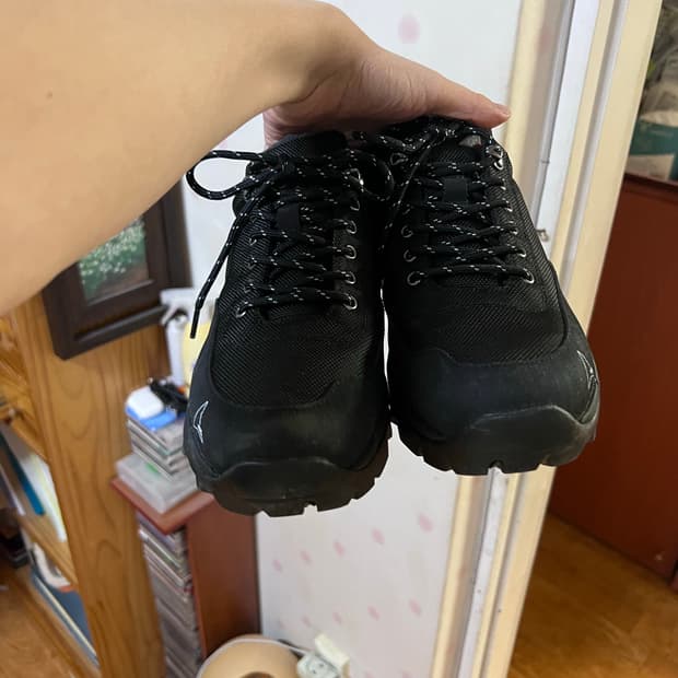 로아 닐 260 사이즈 판매합니다