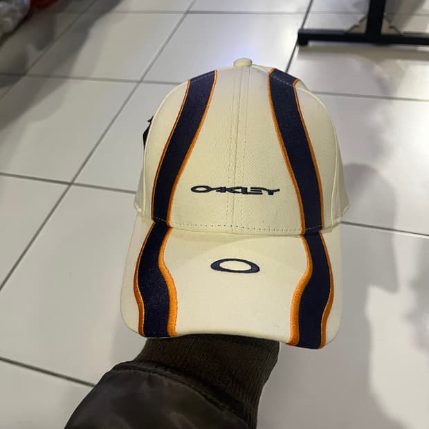 오클리 볼캡 새상품