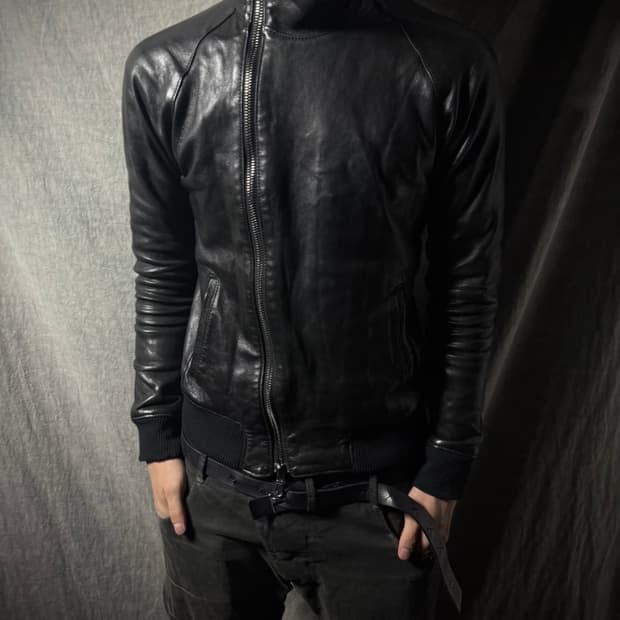 Junhashinoto asymmetric leather jacket
