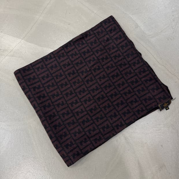 펜디 주카 머플러 