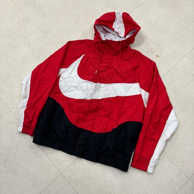 나이키 빅스우시 레드 배색 바람막이