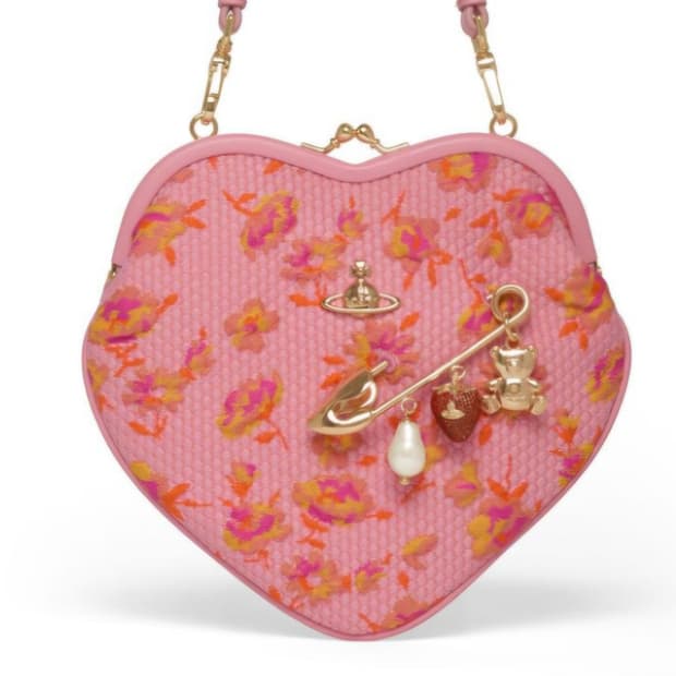 비비안웨스트우드 나나 벨 하트 프레임 펄스백