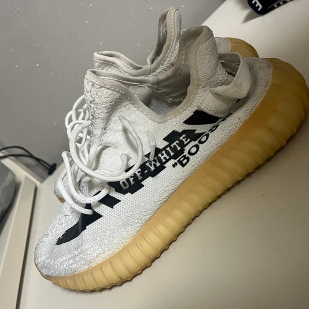 아디다스&오프화이트 이지부스트