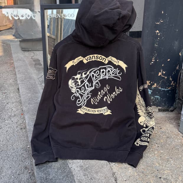 밴슨레더 x 레드페퍼 본 레터링 후드집업