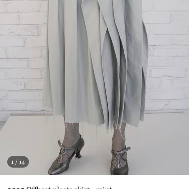 에옹쓰 2025 오프비트 플리츠 스커트 사이즈 3