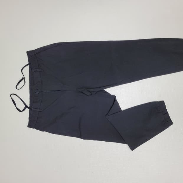 스파오 SPAO 조거형 밴딩 슬랙스 34 블랙 