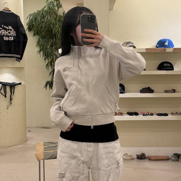 노스페이스 크롭 투웨이 집업 U373