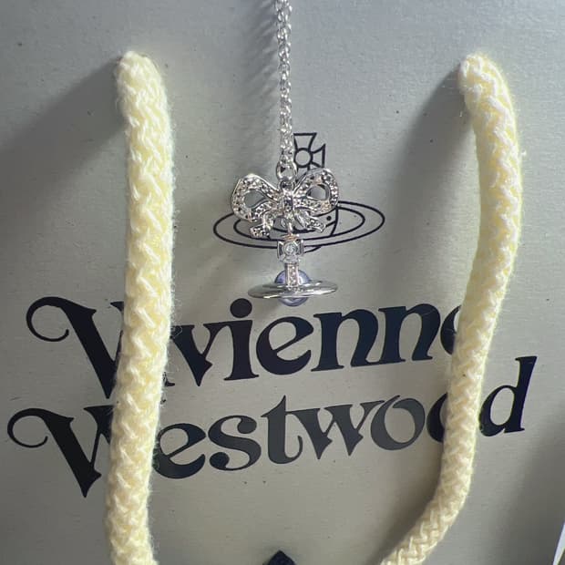 비비안웨스트우드 옥타비에 리본 목걸이