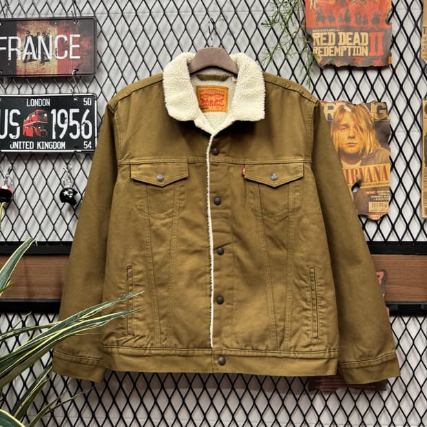 리바이스 타입 3 쉐르파 트러커 자텟 베이지