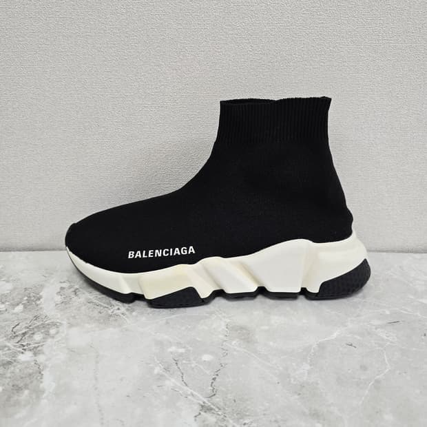 발렌시아가 스피드러너 스니커즈 신발 35사이즈 225 230 판매